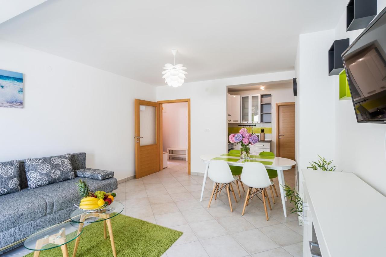 אופטיה Downtown Apartments Dorian And Nadia מראה חיצוני תמונה