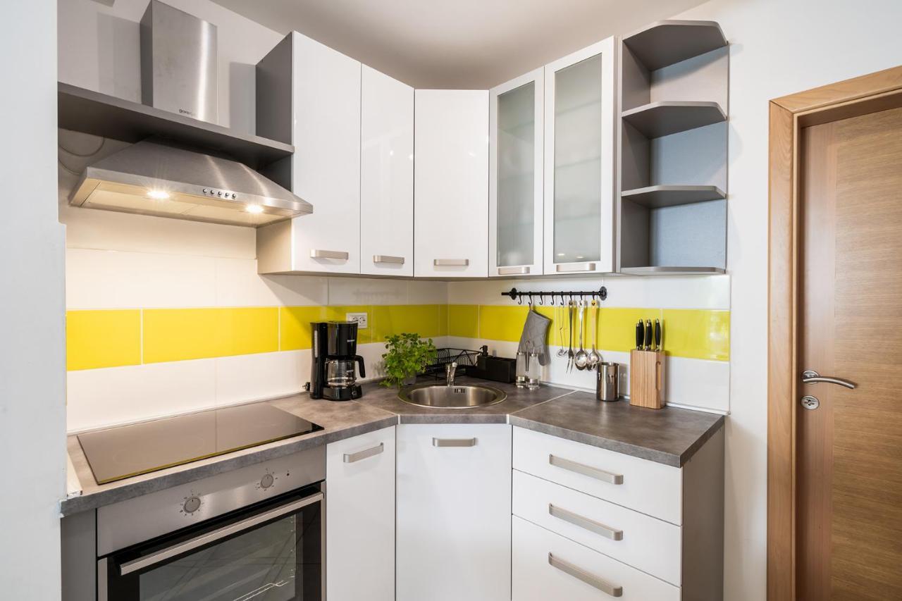 אופטיה Downtown Apartments Dorian And Nadia מראה חיצוני תמונה