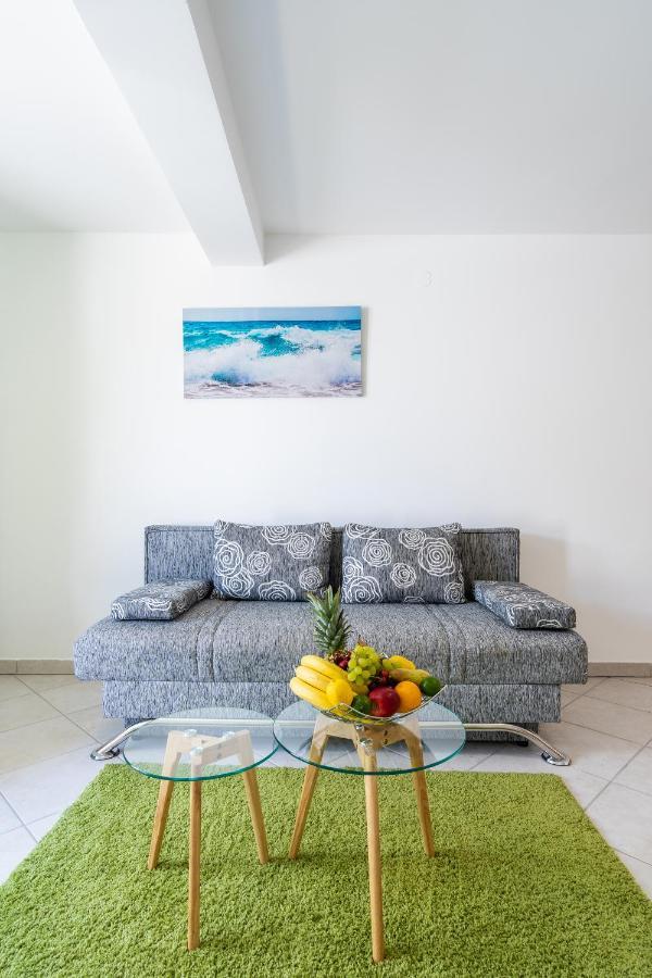 אופטיה Downtown Apartments Dorian And Nadia מראה חיצוני תמונה