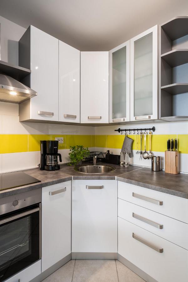 אופטיה Downtown Apartments Dorian And Nadia מראה חיצוני תמונה