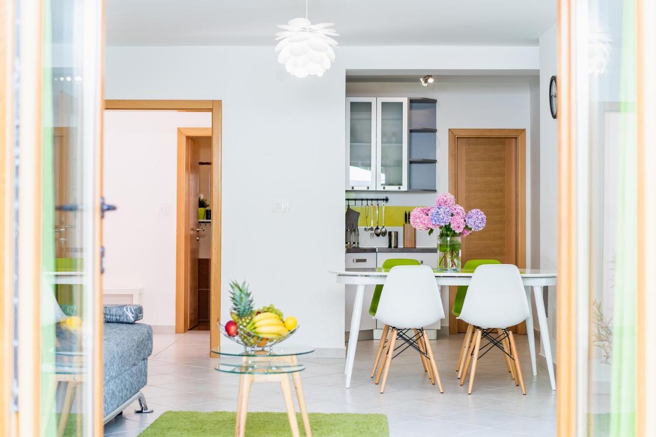 אופטיה Downtown Apartments Dorian And Nadia מראה חיצוני תמונה